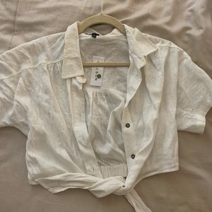 Kendall + kylie button up short sleeve crop top